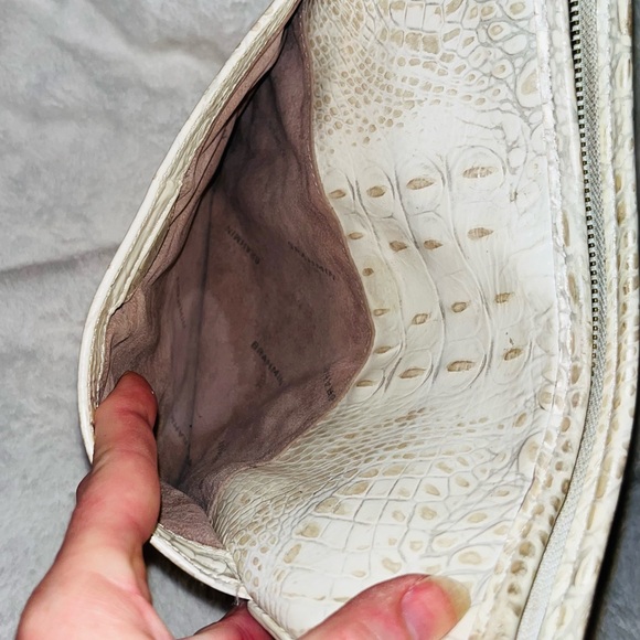 BRAHMIN Ivory Bone Crocodile Crossbody Bag - Picture 9 of 15